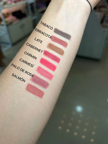 DELINEADOR DE LABIOS SAMY PALO ROSA